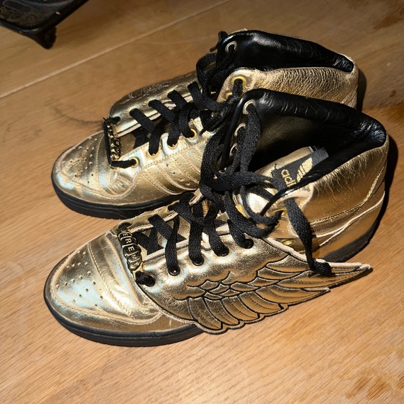 Jeremy Scott vintage Rare gold Addidas size 8.5 - Picture 1 of 5